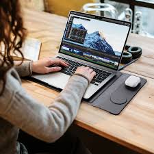 4 in 1 Wiresless Charging Laptop Sleeve